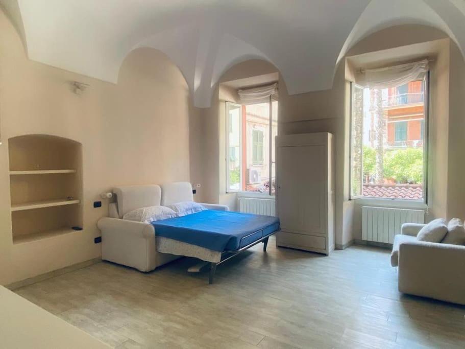 Appartamento Incantevole In Piazza Bresca, San Remo Buitenkant foto